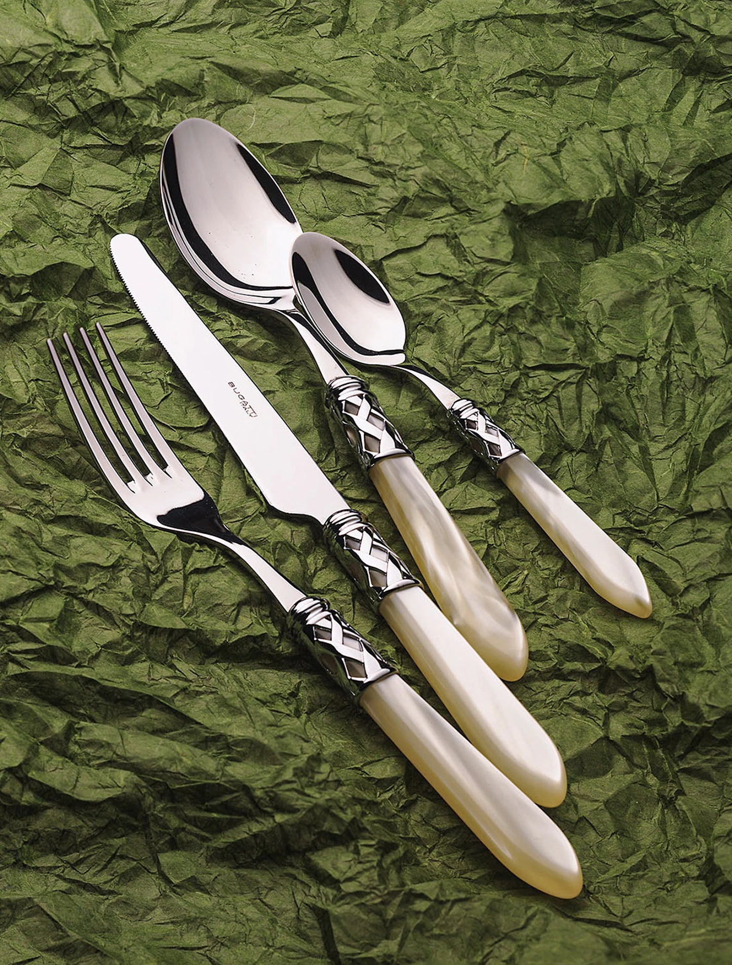 Royal Pearl Elegance Cutlery Set