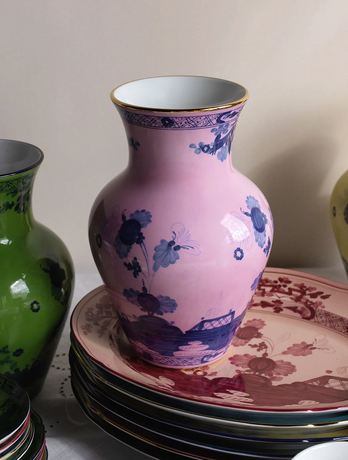 Oriente Italiano Vase